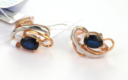 Gold earrings